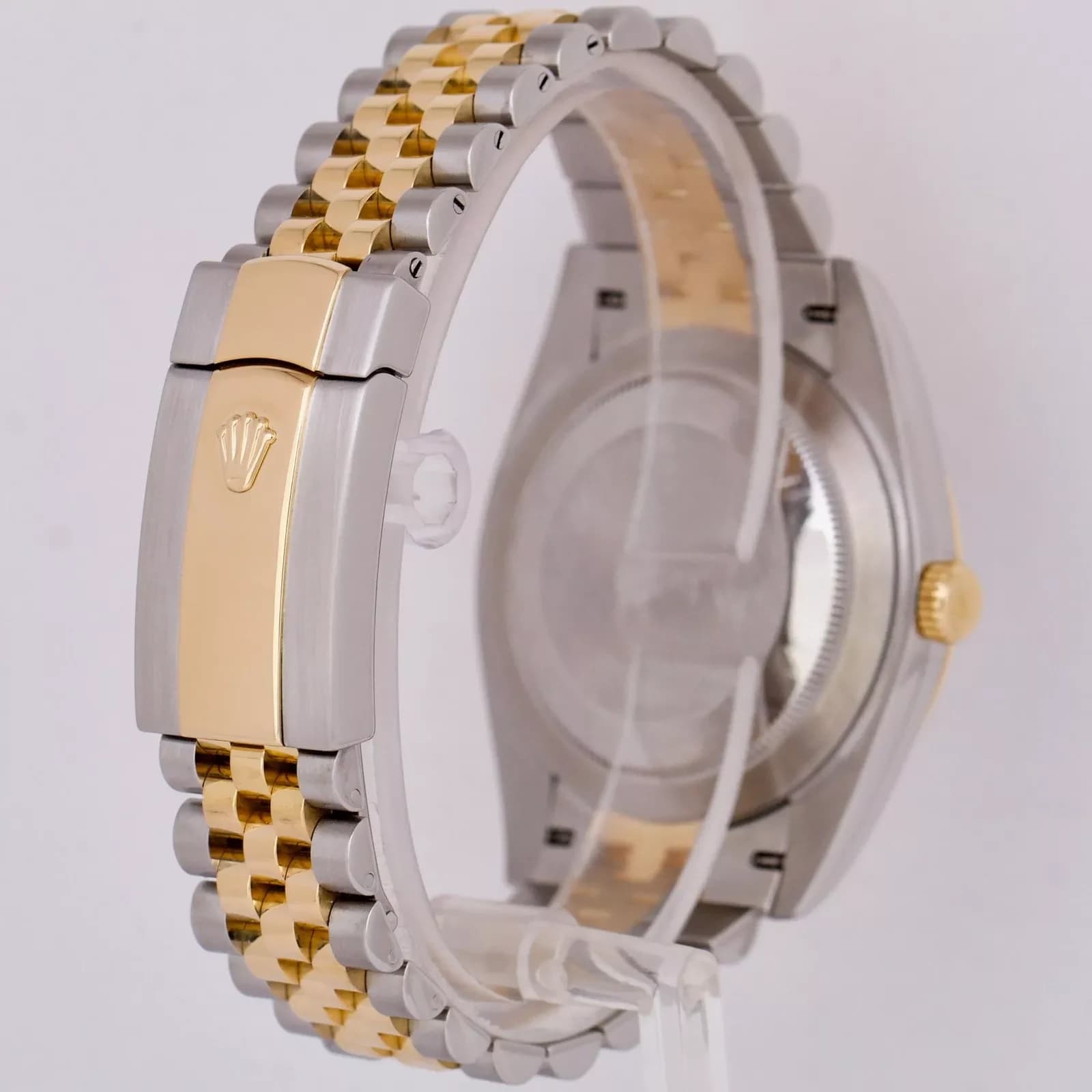 datejust 126333 Super Clone - wrist shot