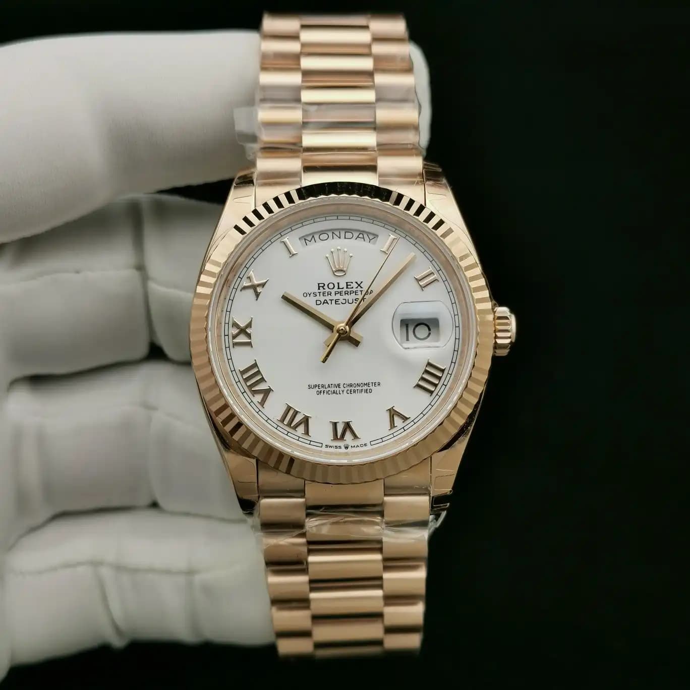 day-date 41985 Super Clone - caseback view