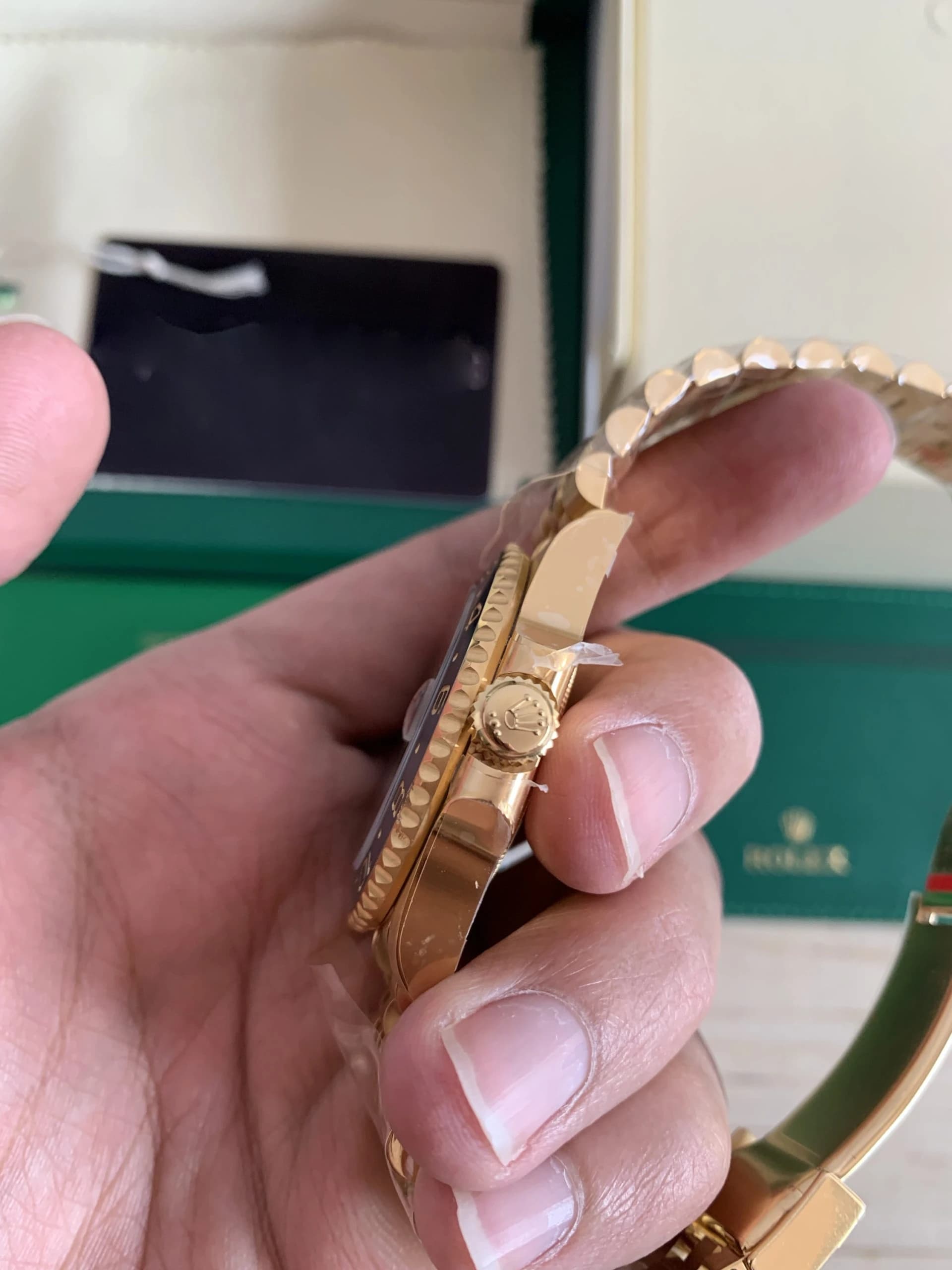 gmt-master 126718GRNR Super Clone - caseback view