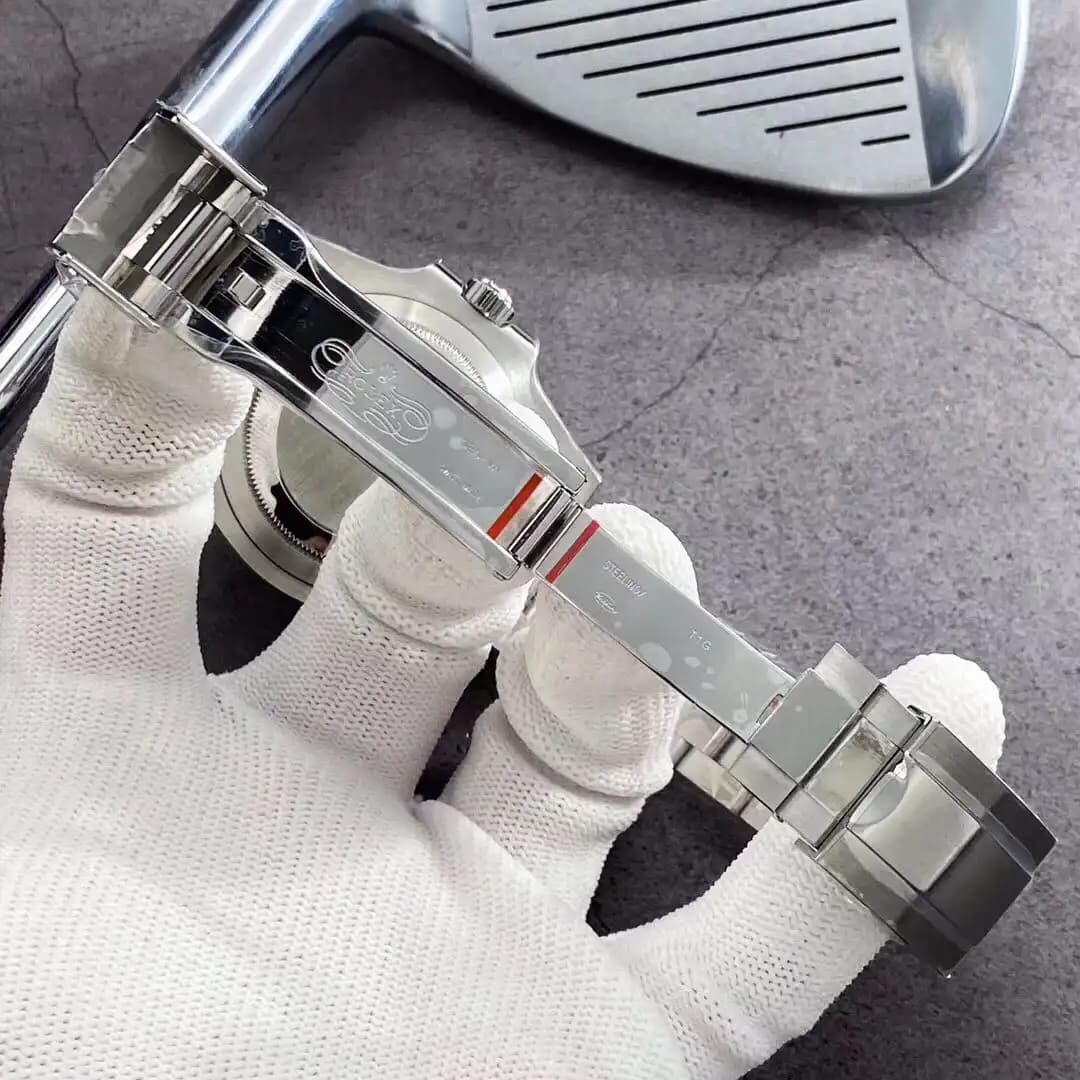 gmt-master 126710BLRO Super Clone - detail view 5