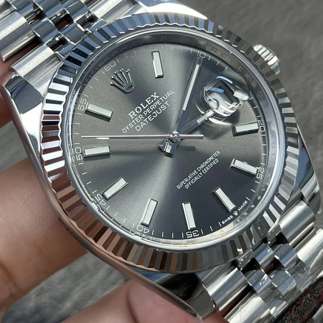 datejust 126334 Super Clone - side view