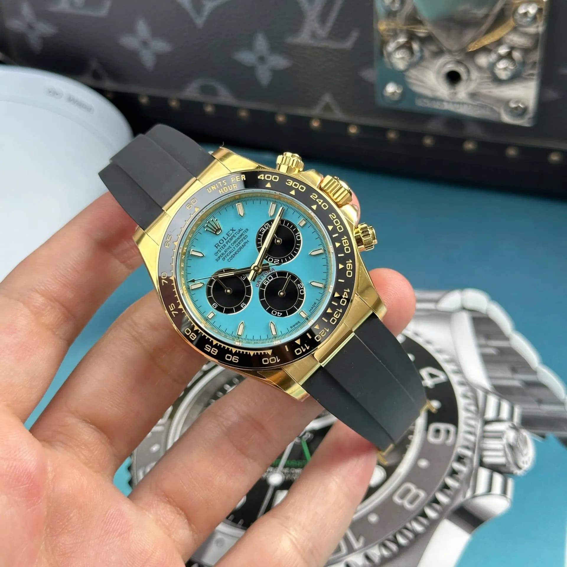 daytona 126518LN Super Clone - caseback view
