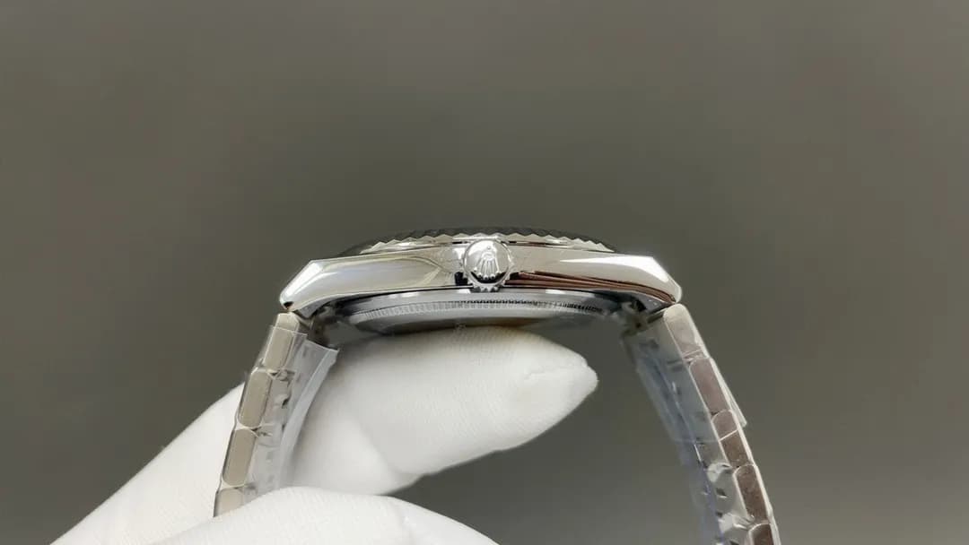 land-dweller 127334 Super Clone - detail view 1