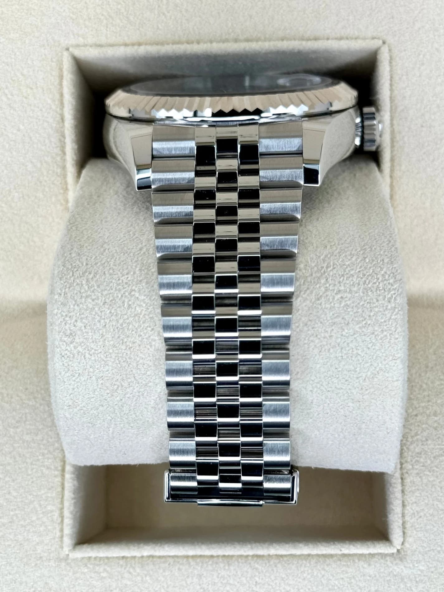 sky-dweller 336934 Super Clone - wrist shot