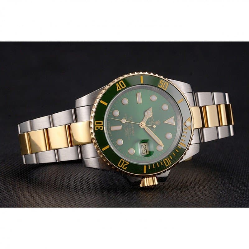 submariner PR16233GRG Super Clone - wrist shot