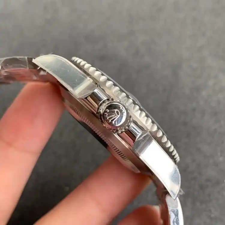 submariner 116610LN Super Clone - detail view 2