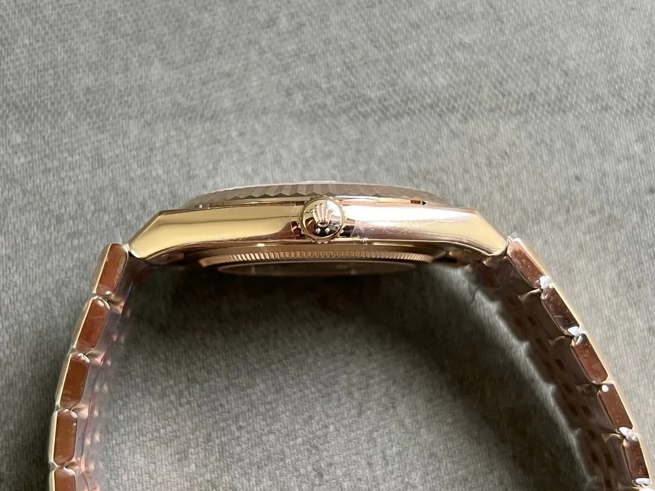 land-dweller 127335 Super Clone - detail view 3