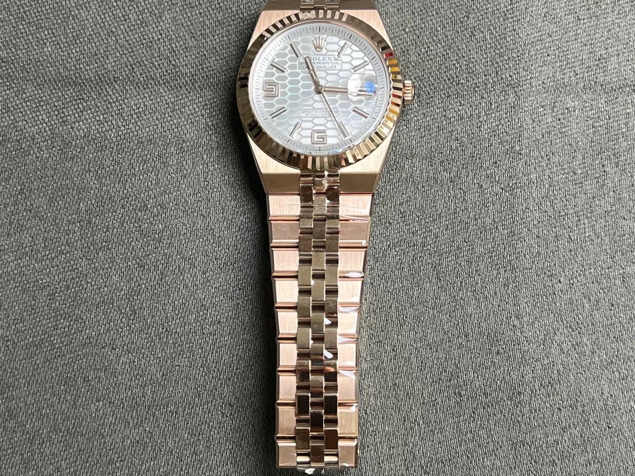 land-dweller 127335 Super Clone - detail view 8