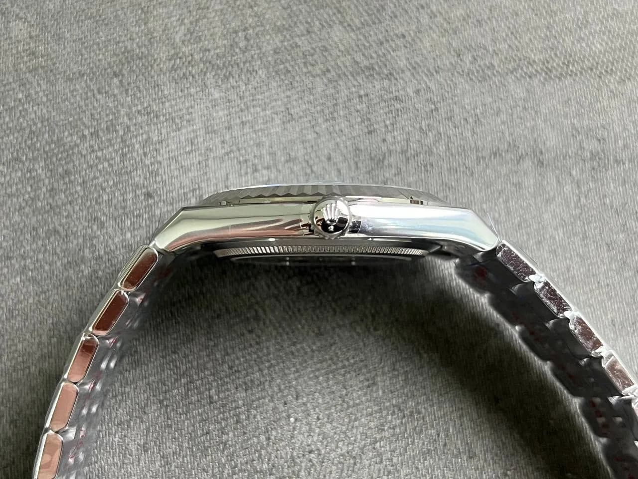 land-dweller 127336 Super Clone - detail view 1