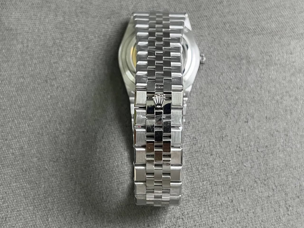 land-dweller 127336 Super Clone - detail view 2