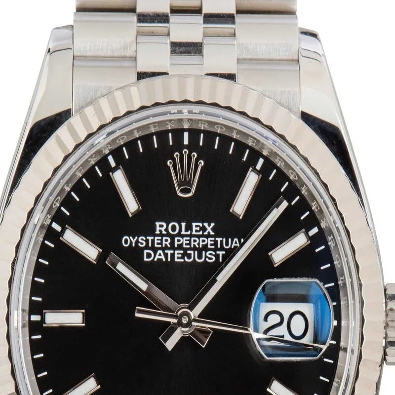 Datejust watch image A showing dial and date magnification