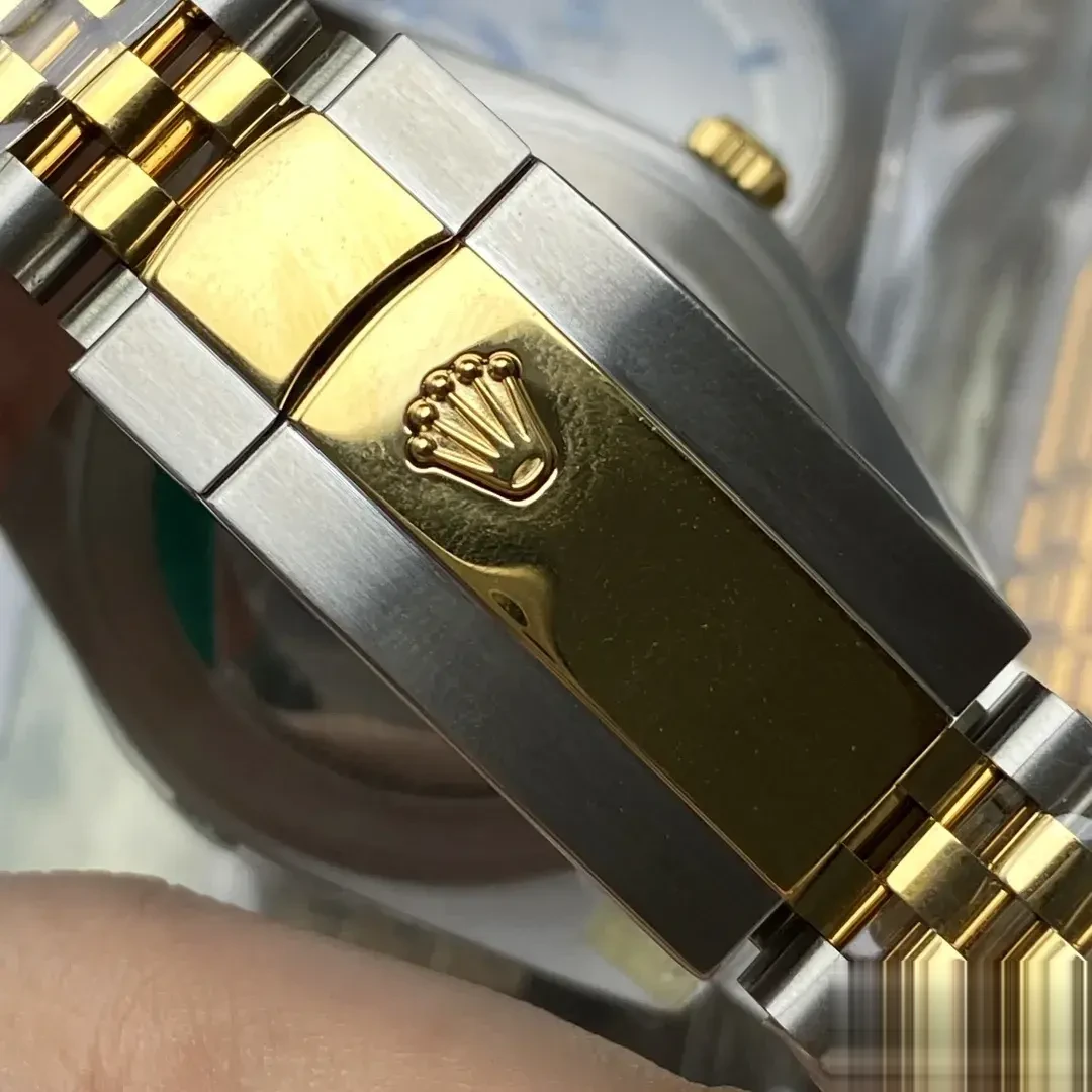 Rolex Datejust 126203 replica — lume shot