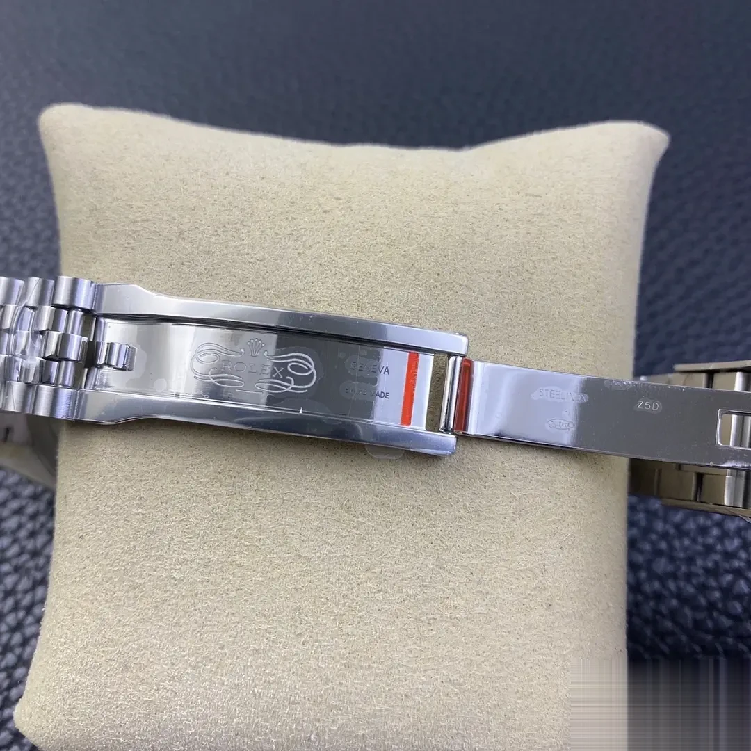 Datejust 126334 japanese automatic replica grey dial — bezel macro
