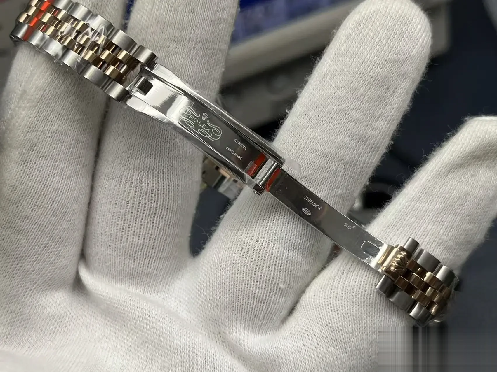 Rolex Datejust 279171 replica mother of pearl dial — bezel macro