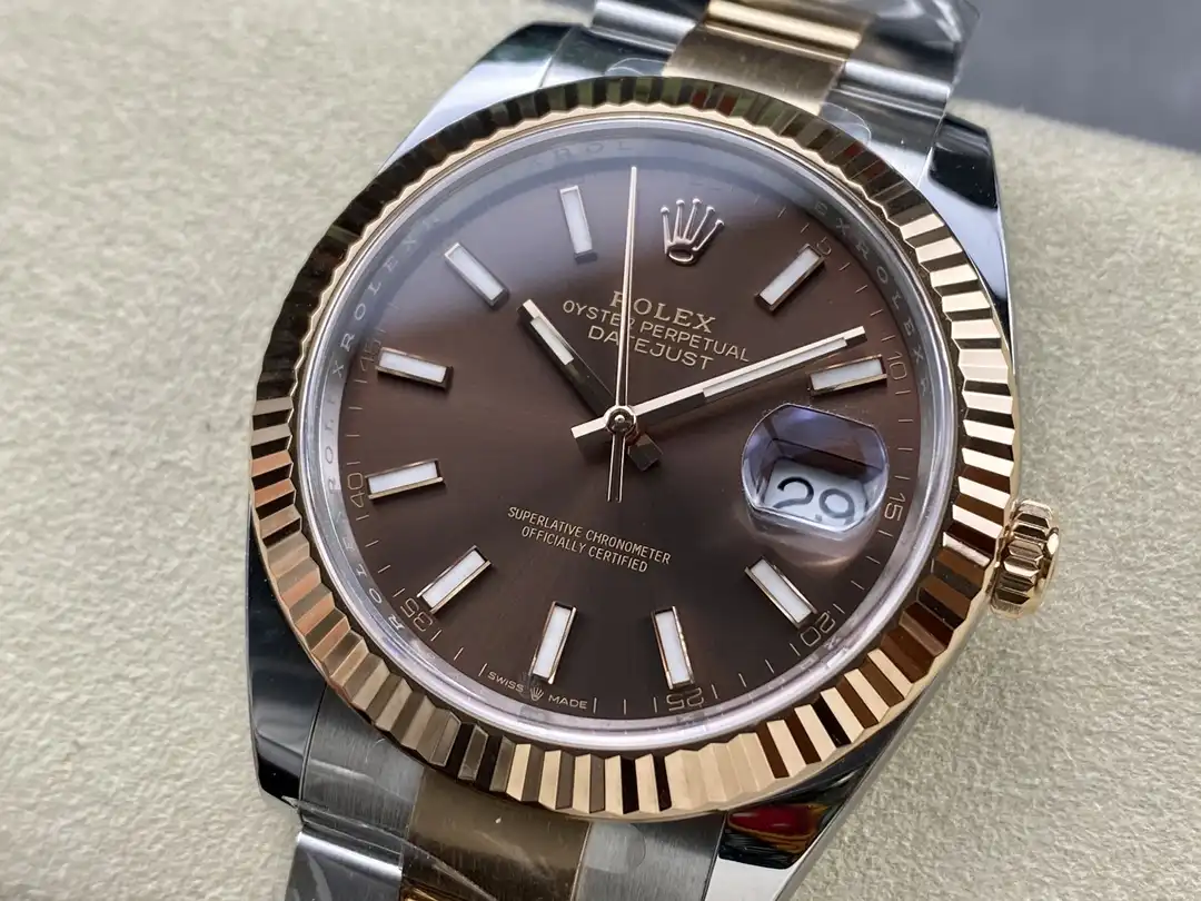 Datejust m126331 clone chocolate dial — caseback detail