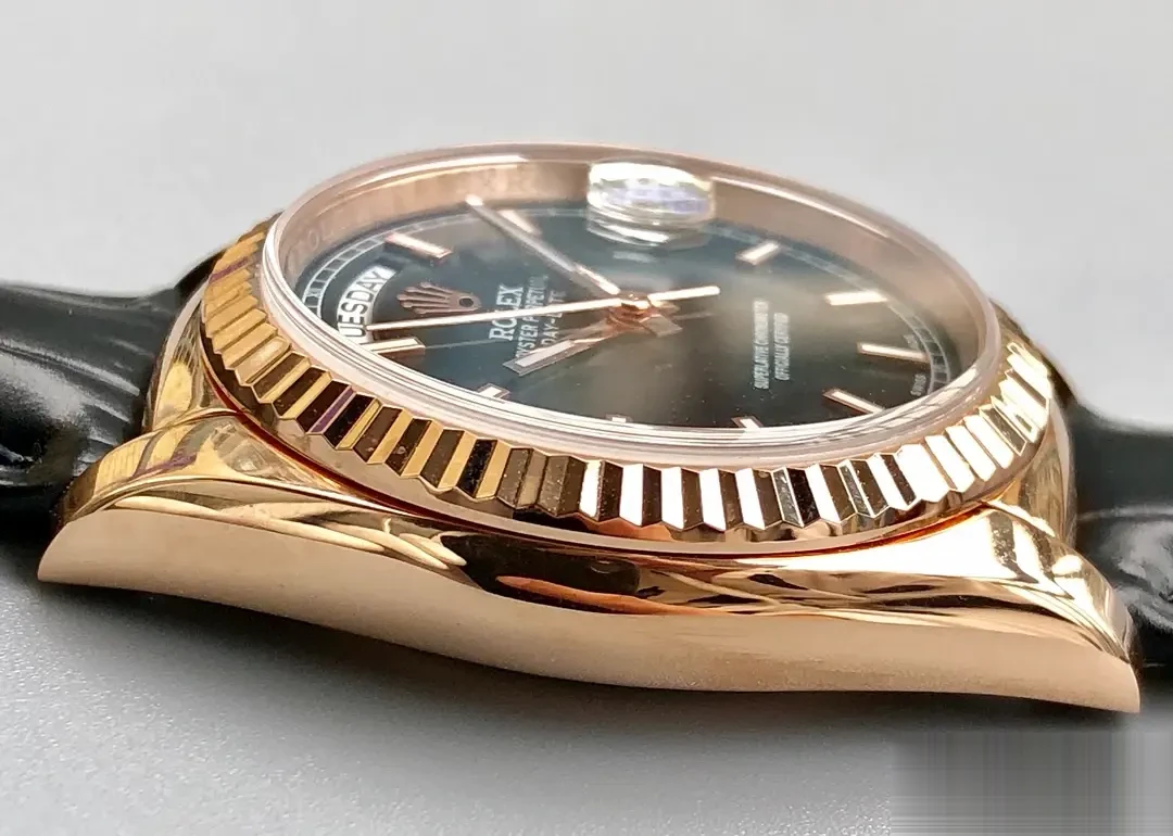 Day-Date 118135CH rolex copy black dial — caseback detail