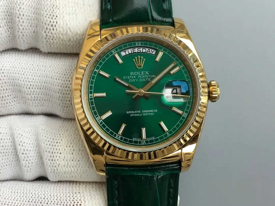 Day-Date 118138 rolex replica — bracelet detail