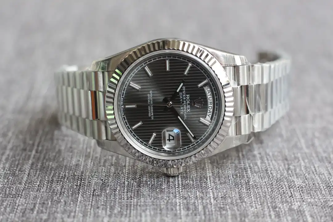 Day-Date 41985 super clone replica 36mm — crown and case detail