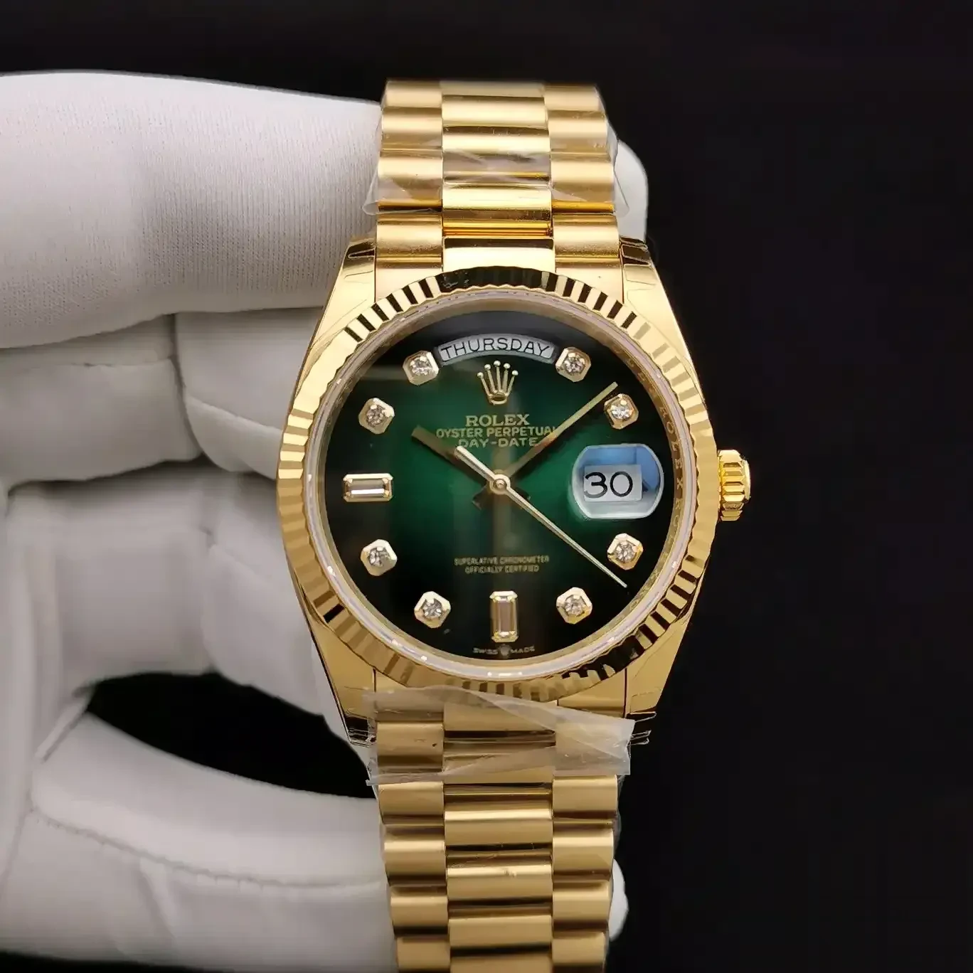 Rolex Day-Date 128238 rolex clone green dial — bezel macro