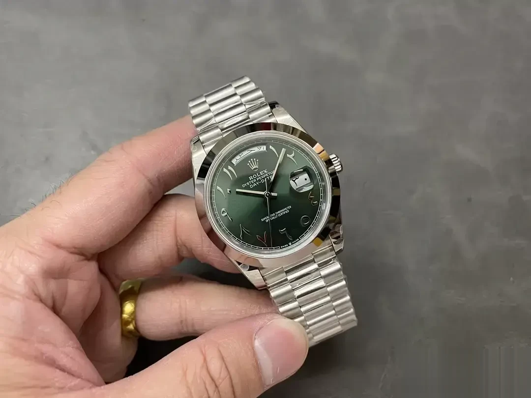 Day-Date 228206 japanese automatic replica green dial — angled view