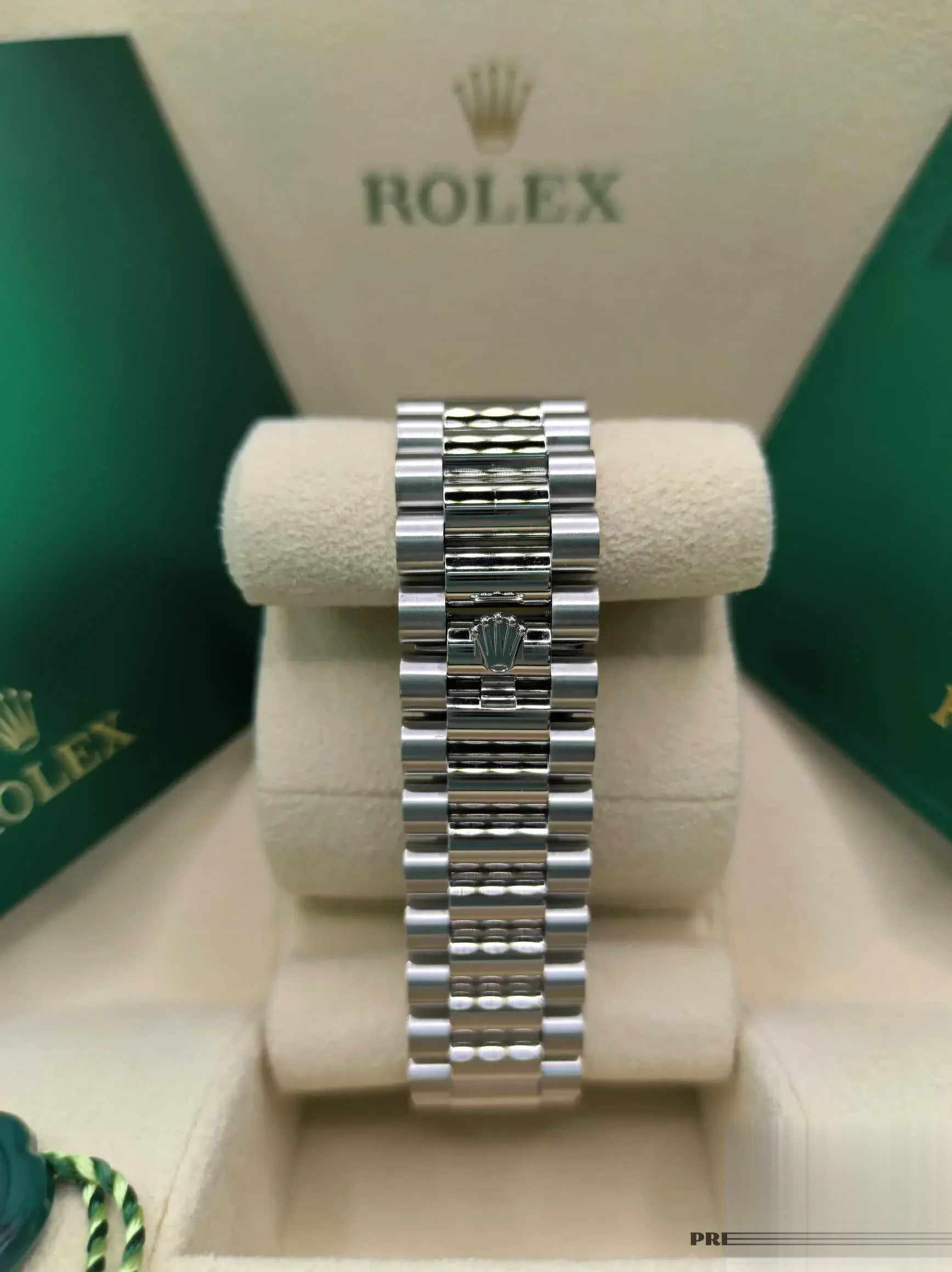 Day-Date 228236 rolex copy — bracelet detail