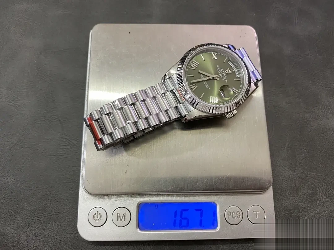 Day-Date 228239 rolex replica green dial — angled view