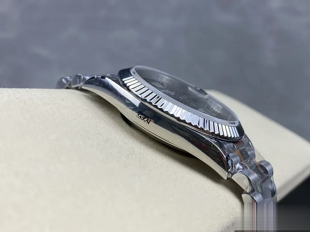 Day-Date 228239 rolex copy — bracelet detail