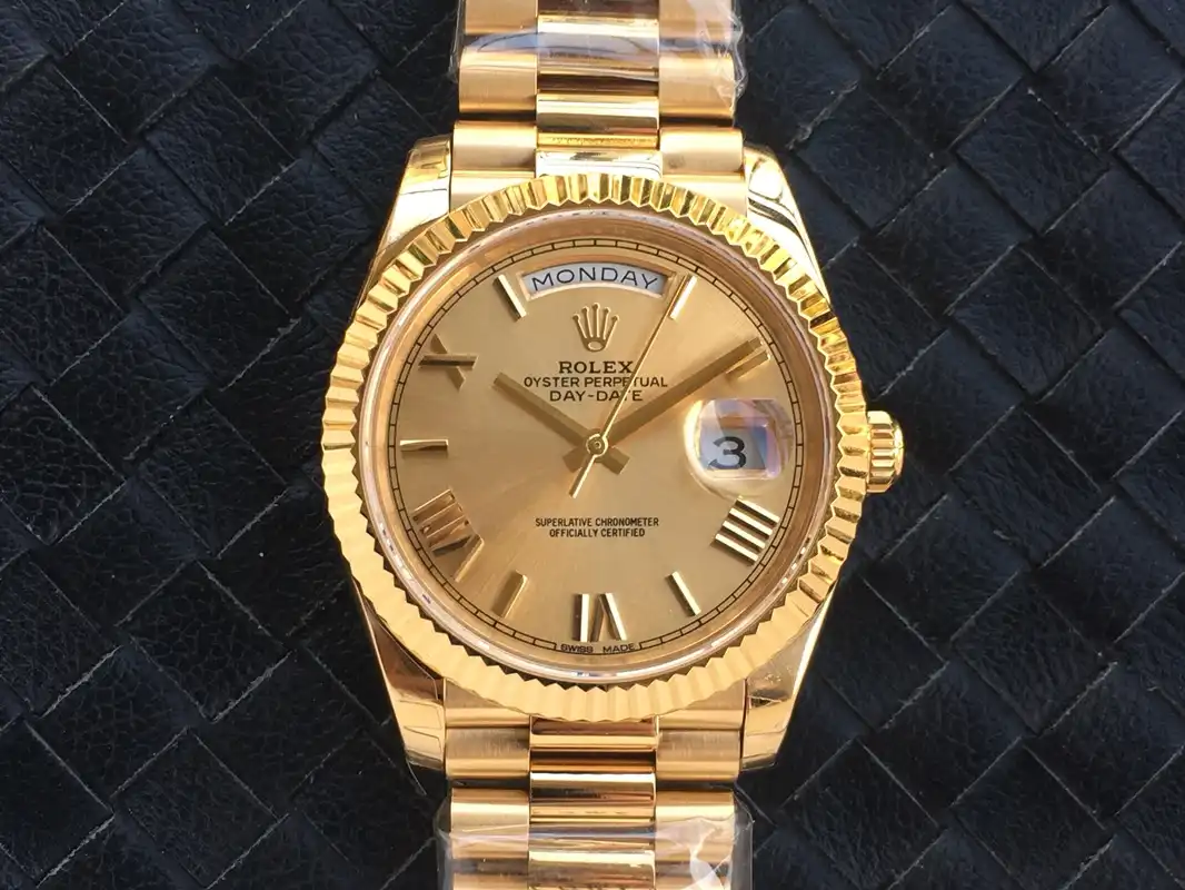 Rolex Day-Date 41985 copy — side profile