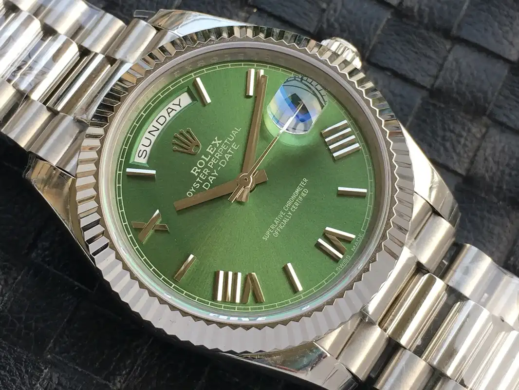 Rolex Day-Date 41985 replica green dial — caseback detail