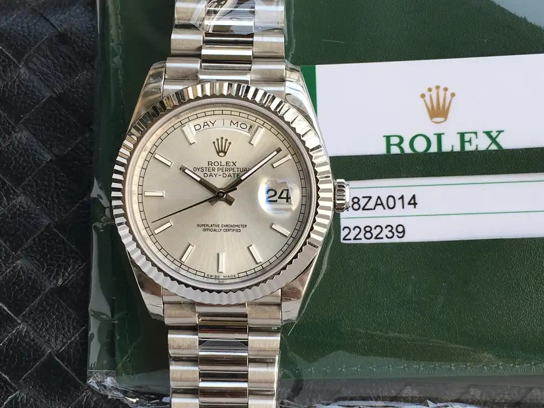 Rolex Day-Date 41985 replica 36mm — dial close-up