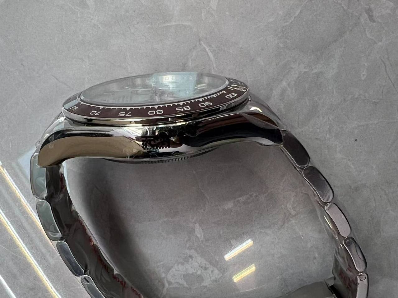 Rolex Daytona 126506 replica — side profile