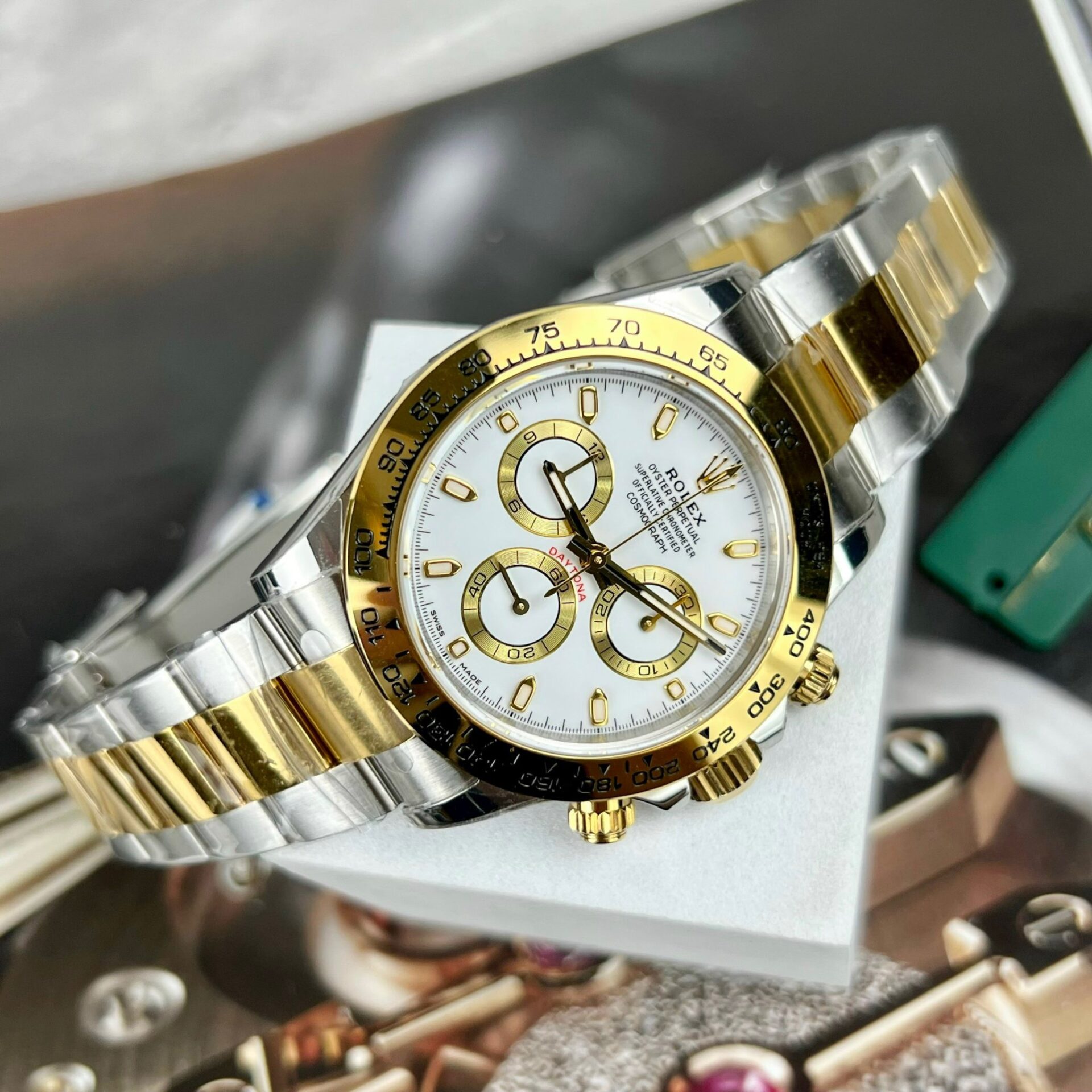 Rolex Daytona 126503 replica white dial — caseback detail