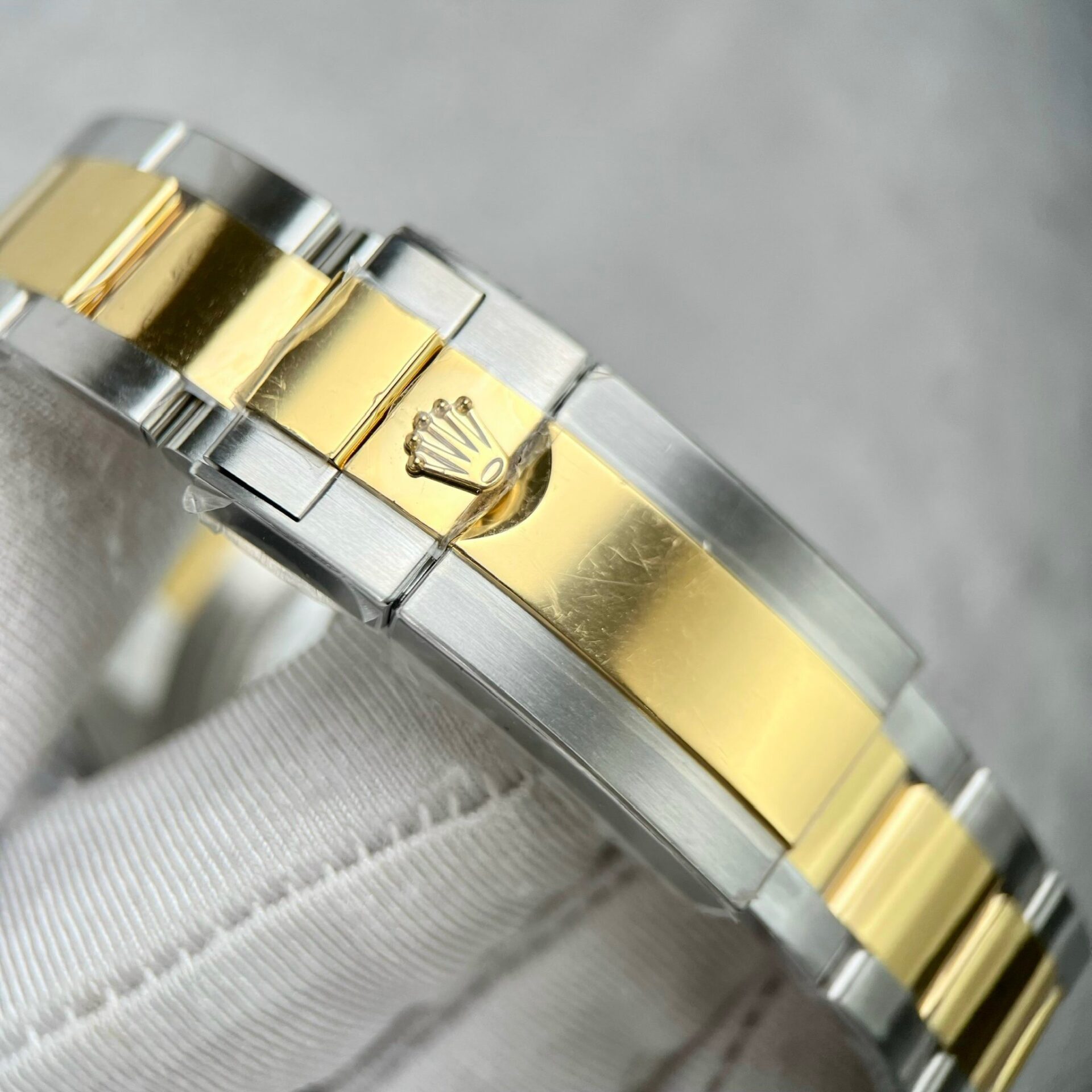 Daytona 126503 copy white dial — bezel macro