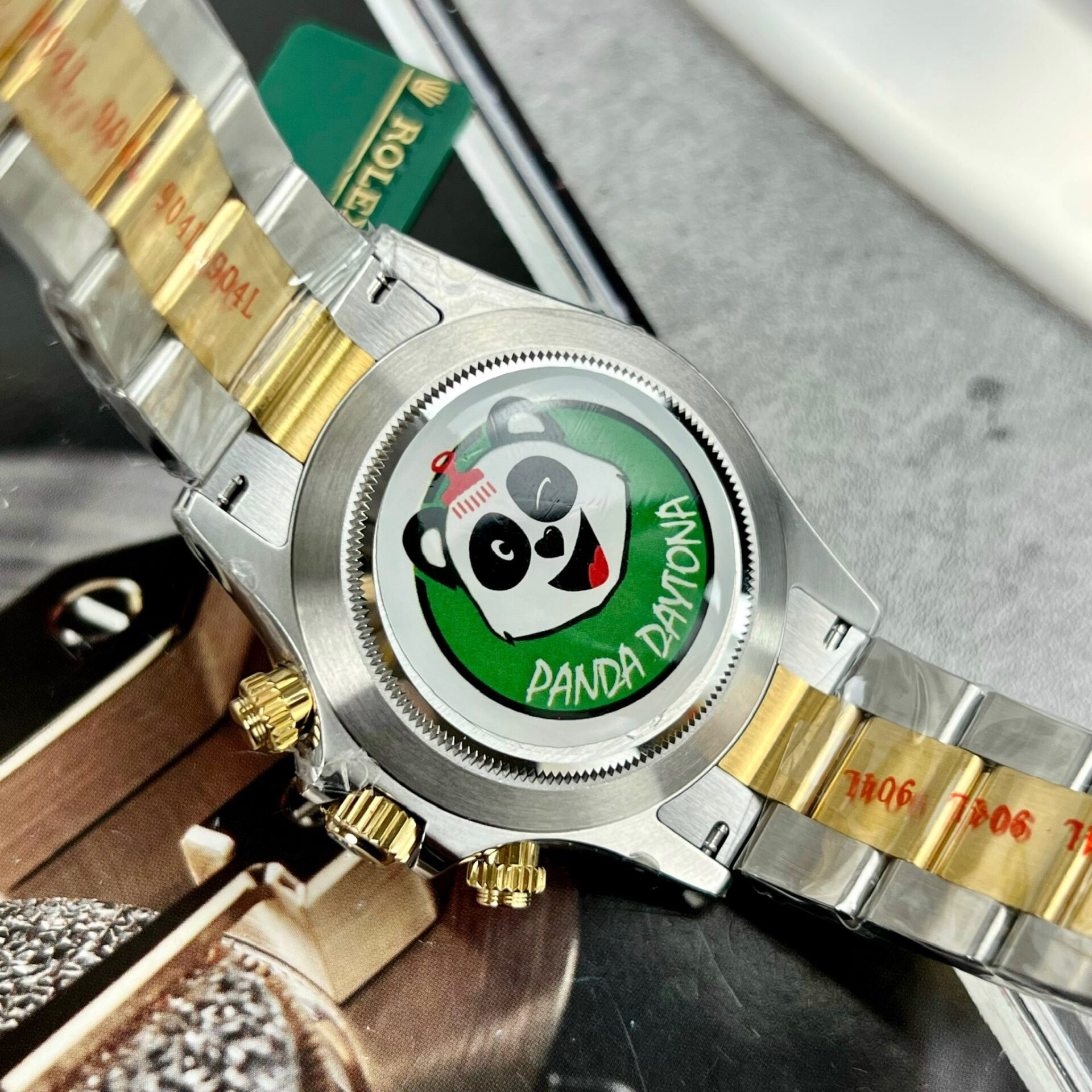 Daytona 126503 replica — lume shot