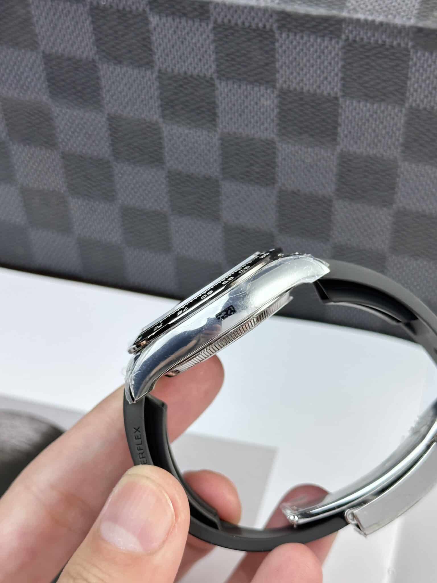 Daytona 126519LN super clone replica — lume shot