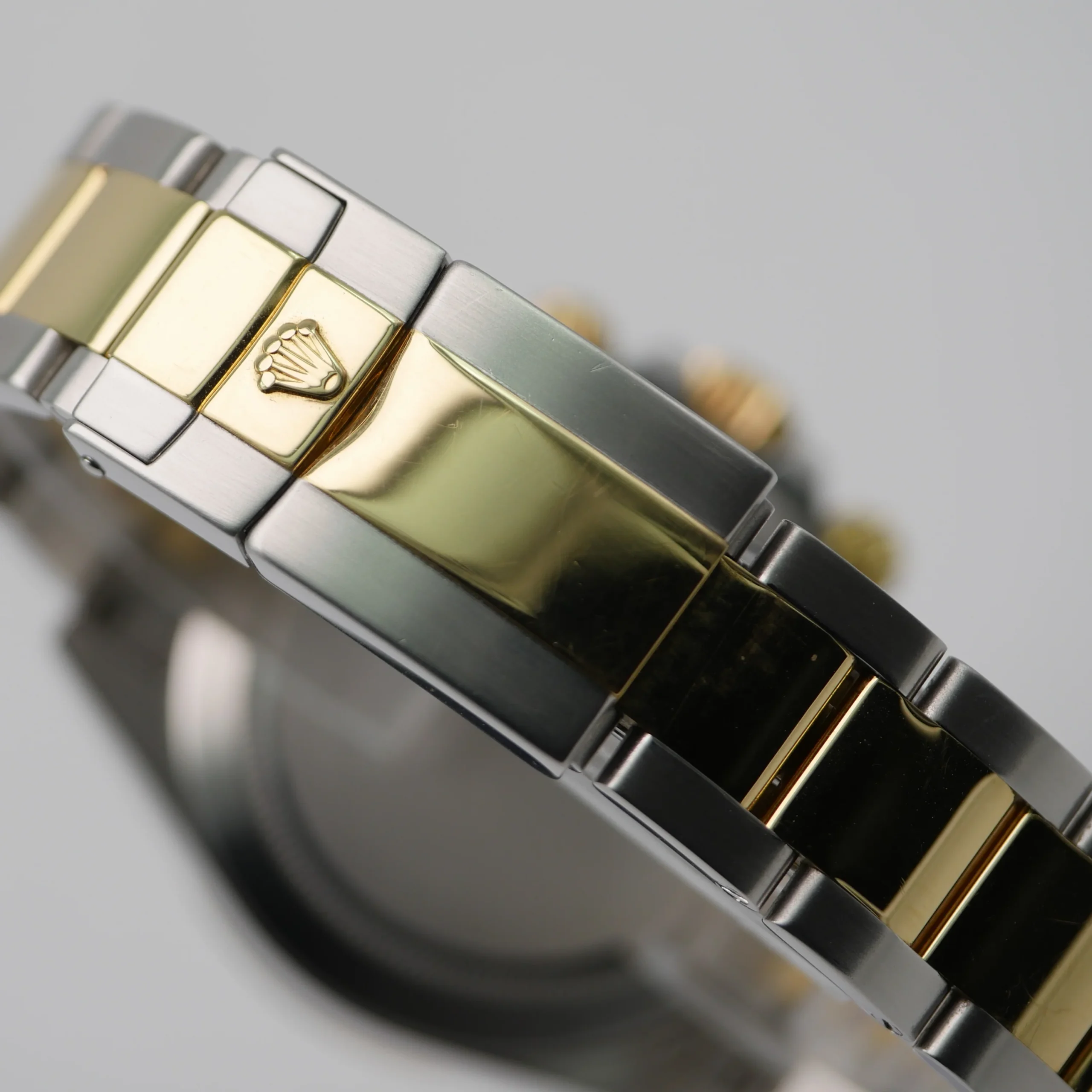 Rolex Daytona 116523 super clone replica 40mm — wrist shot