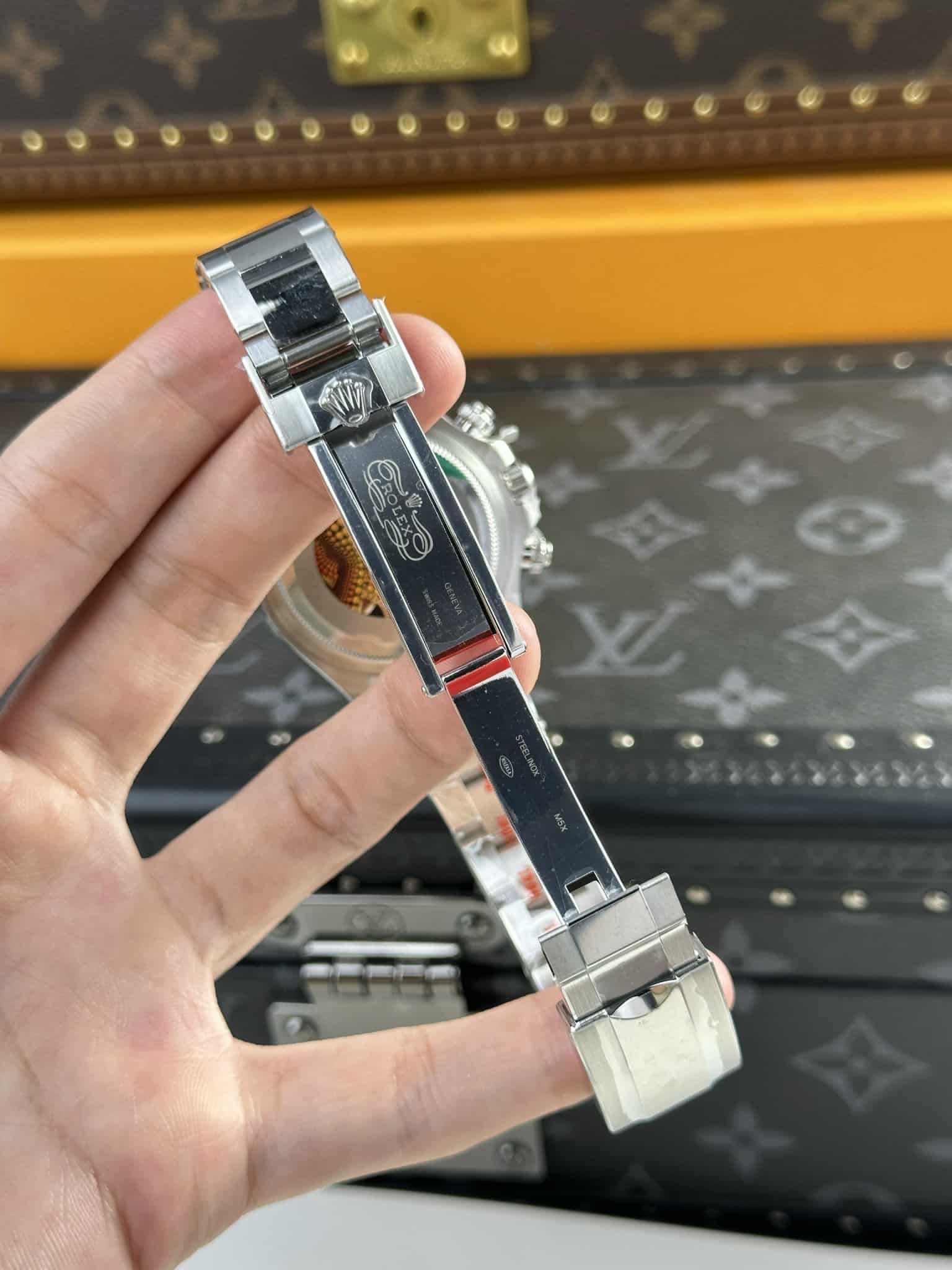 Daytona 126500LN super clone replica — dial close-up