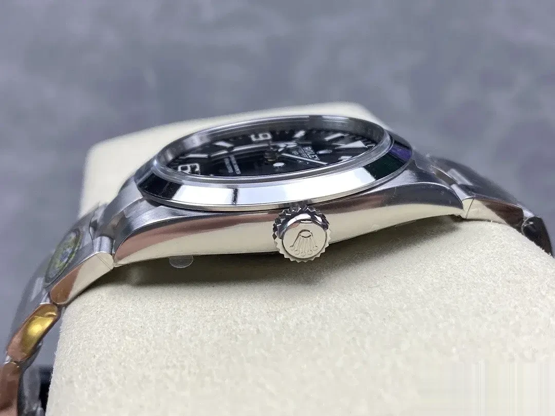 Rolex Explorer 224270 rolex clone — bracelet detail