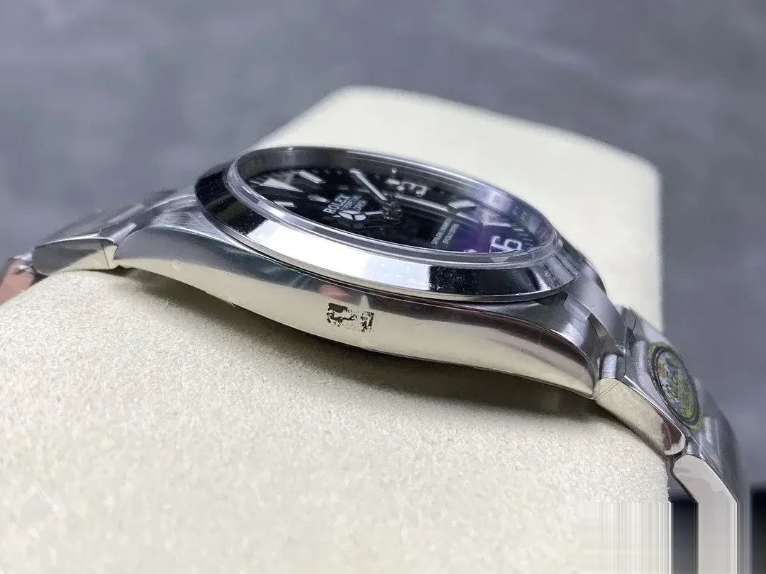 Explorer 224270 rolex copy black dial — bezel macro
