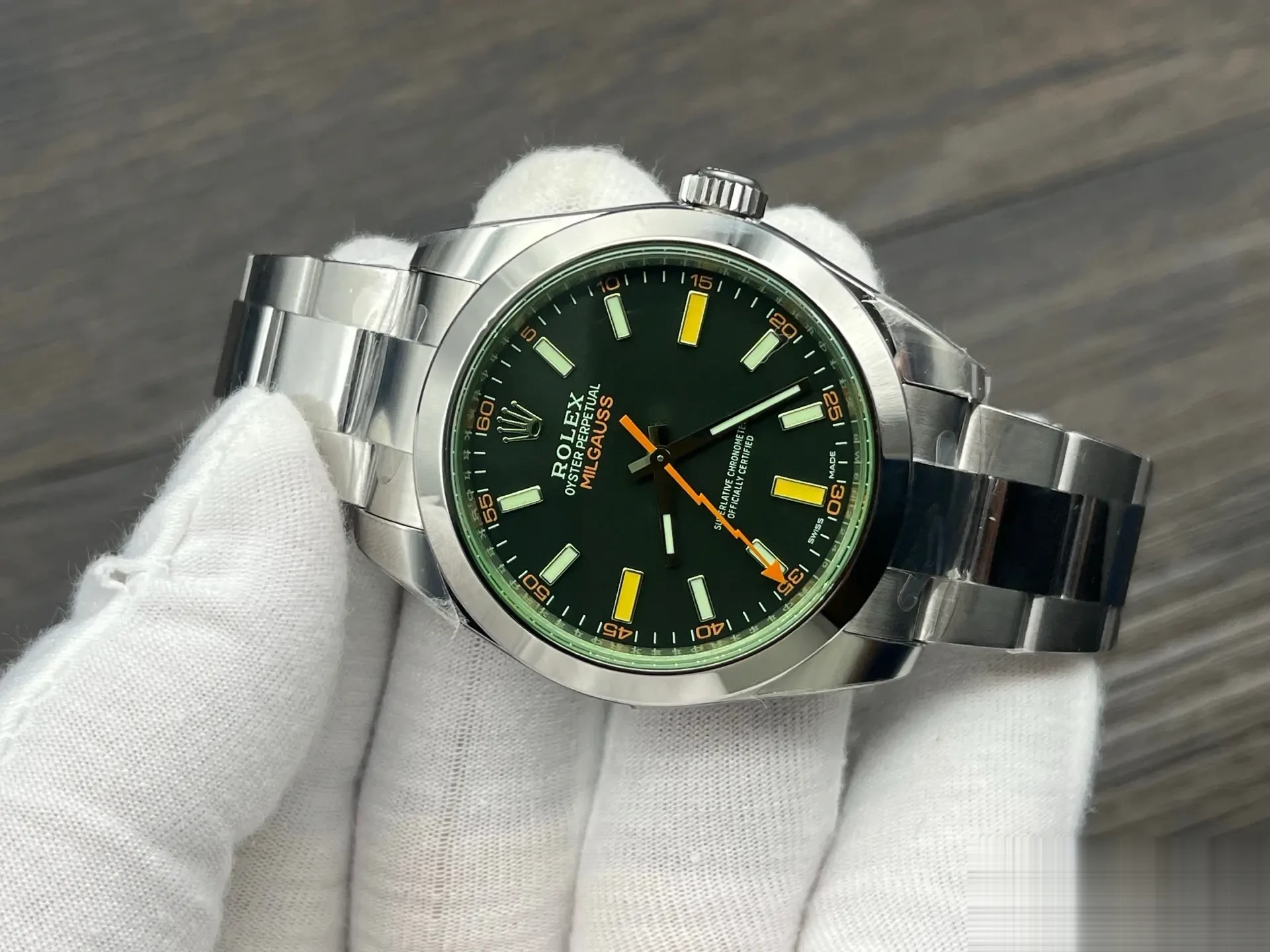 Milgauss 116400GV japanese automatic replica — lume shot
