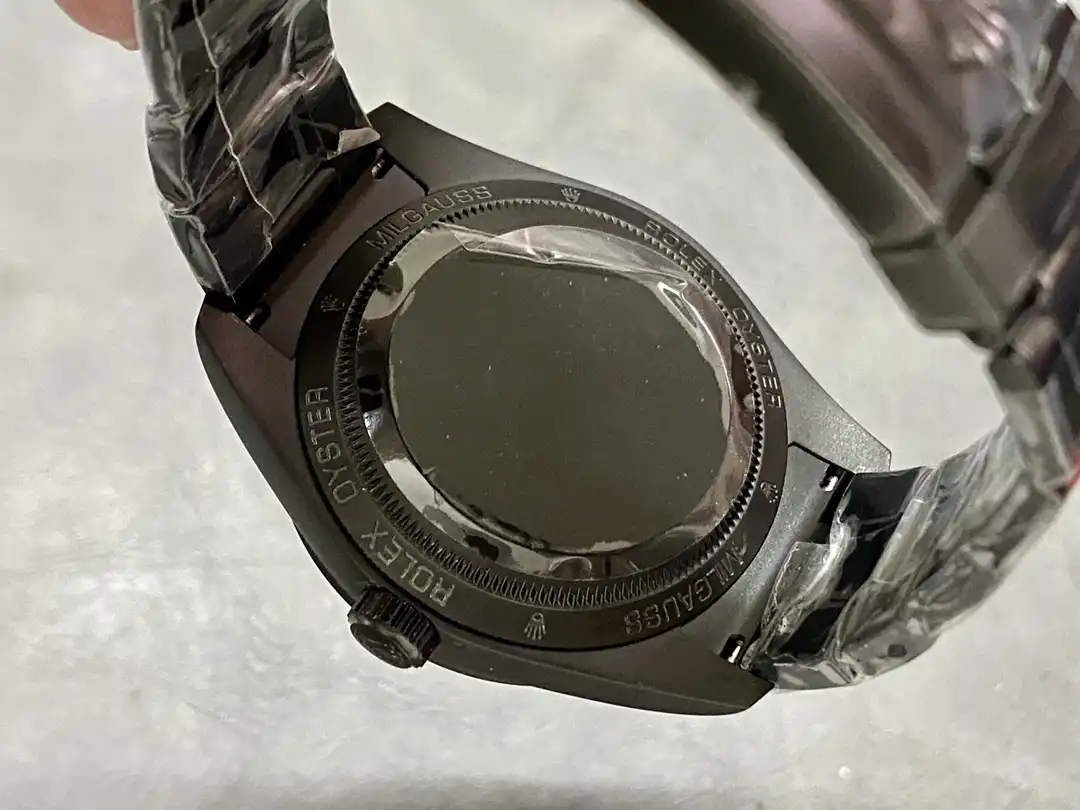 Rolex Milgauss SC116610 1:1 replica 40mm — crown and case detail