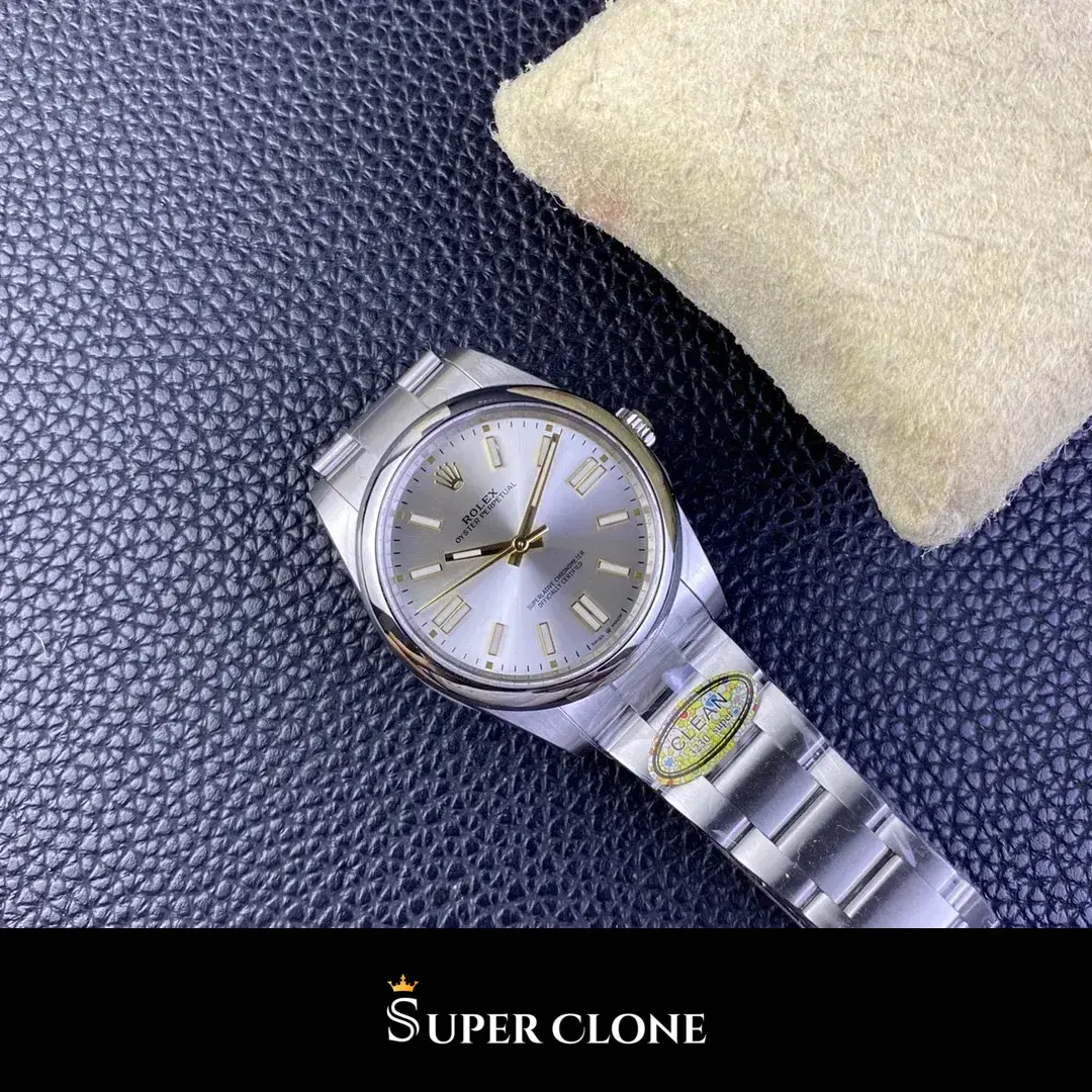 Rolex Oyster Perpetual 124300 replica 41mm — crown and case detail