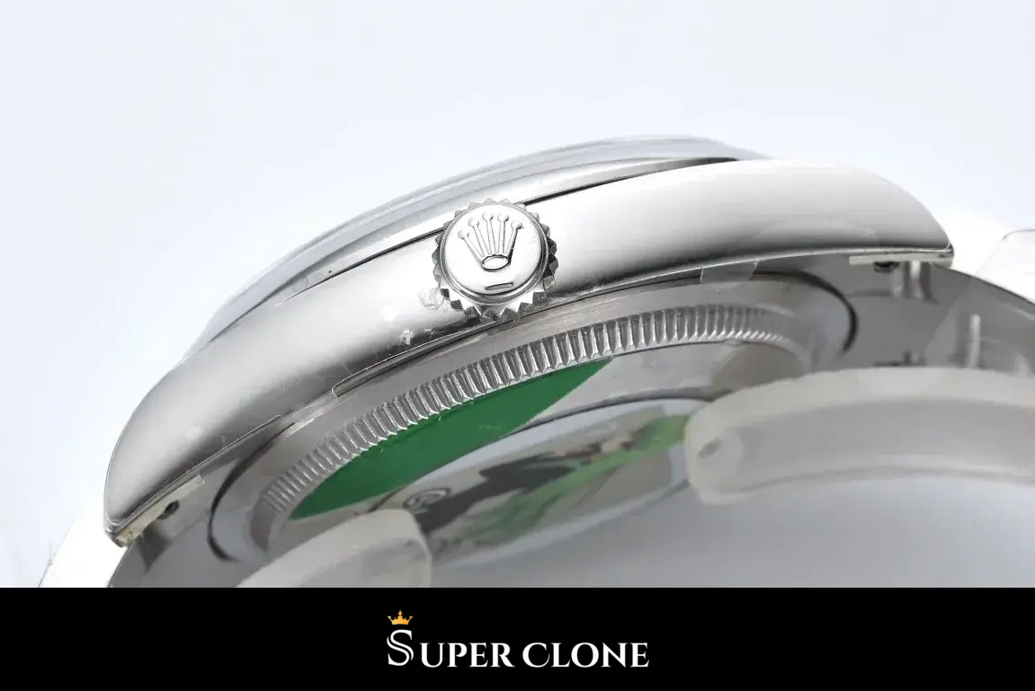 Oyster Perpetual 126000 japanese automatic replica — wrist shot