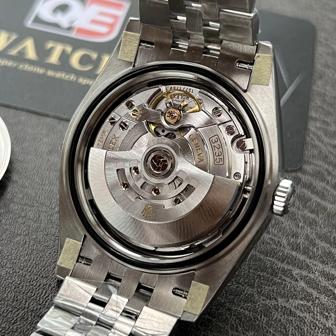 Datejust 126334 super clone replica 41mm — crown and case detail