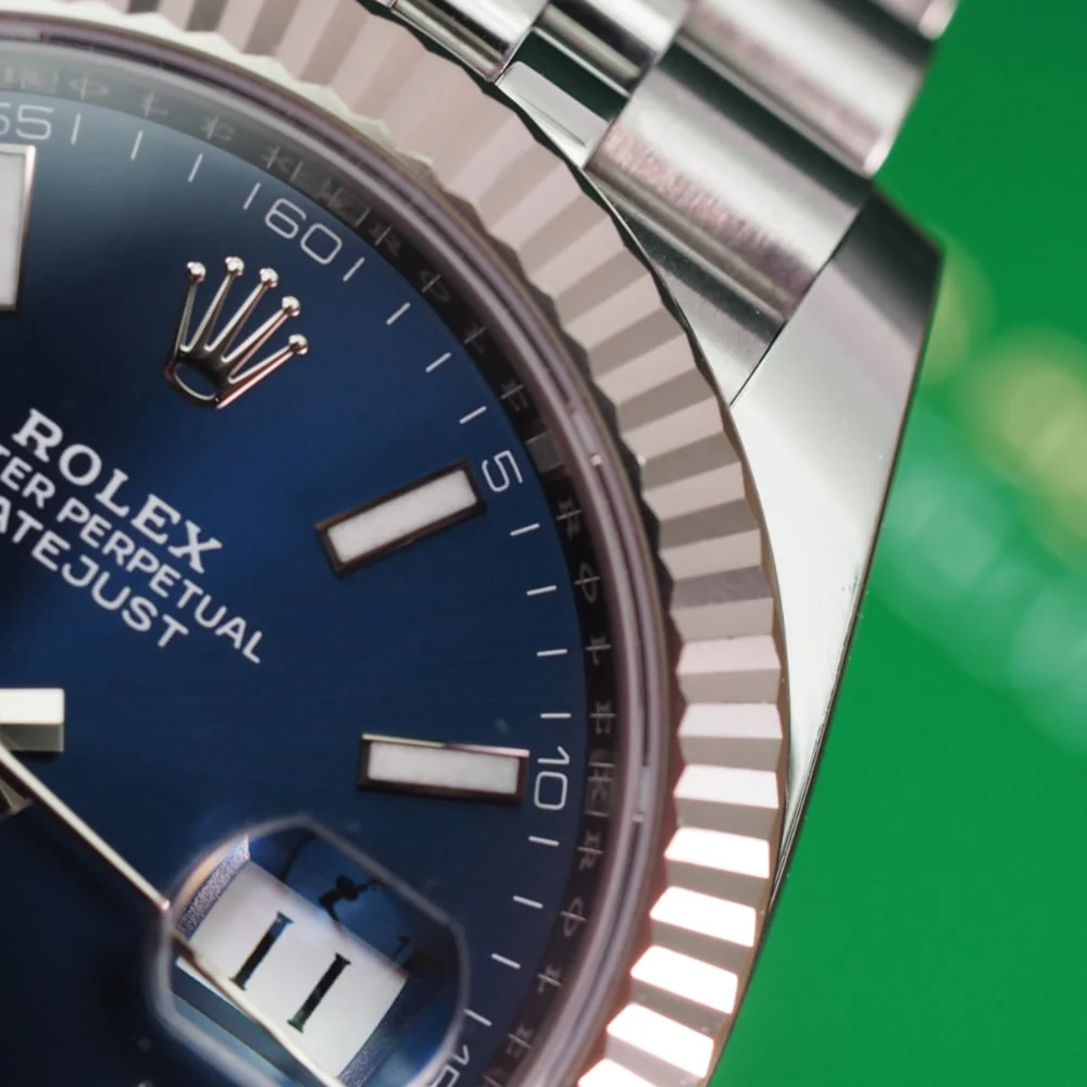 Datejust 126334 super clone replica blue dial — bezel macro
