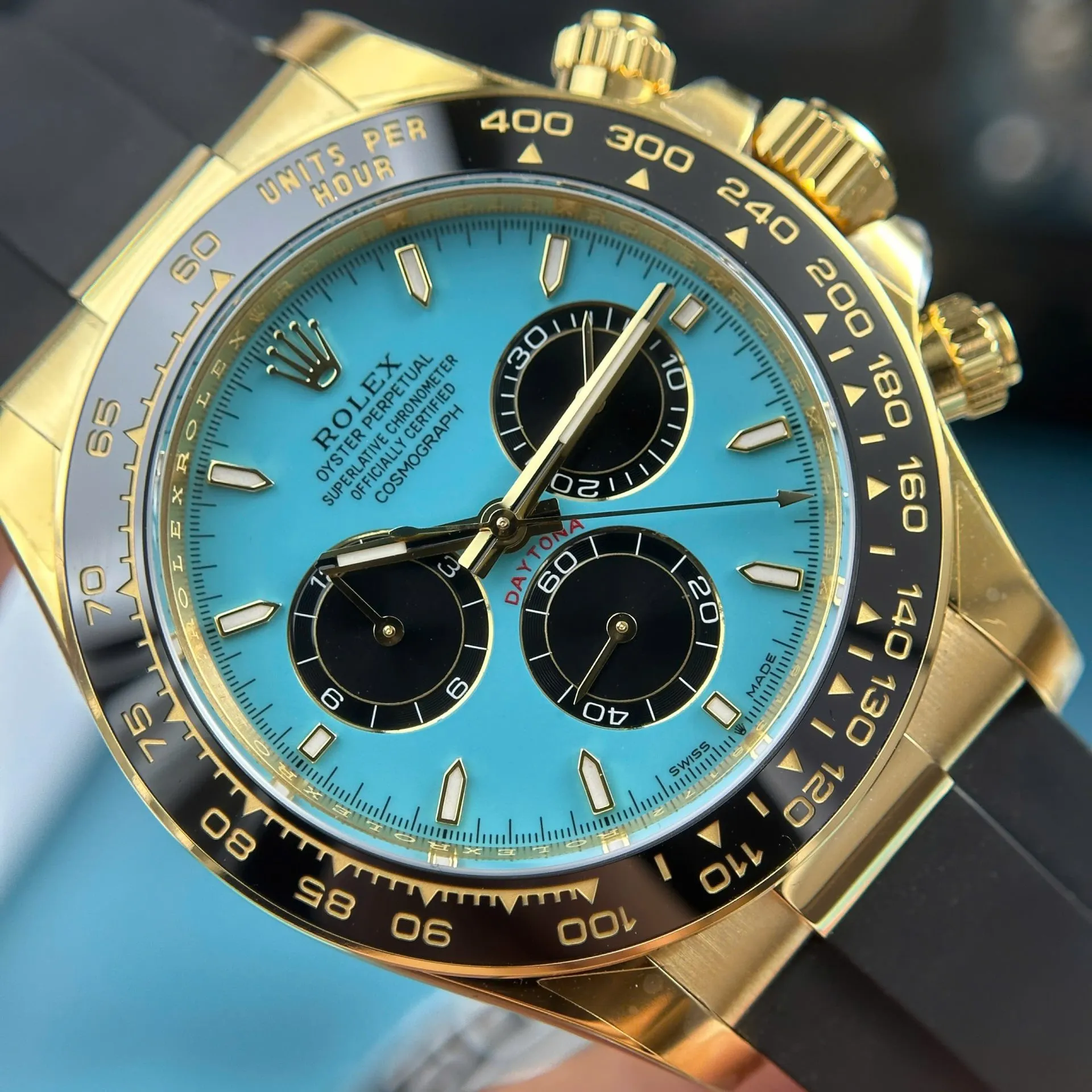 Daytona 126518LN super clone replica turquoise blue dial — caseback detail