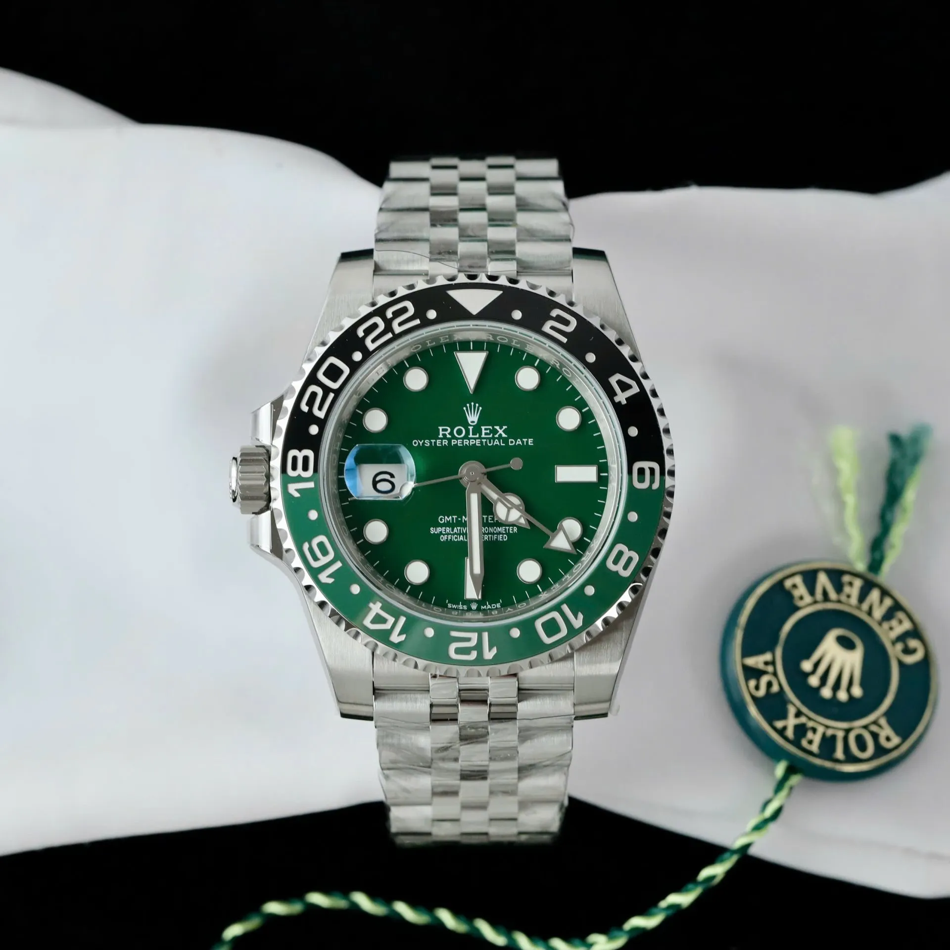 Rolex GMT-Master 126729VTNR Absinthe replica 40mm — dial close-up