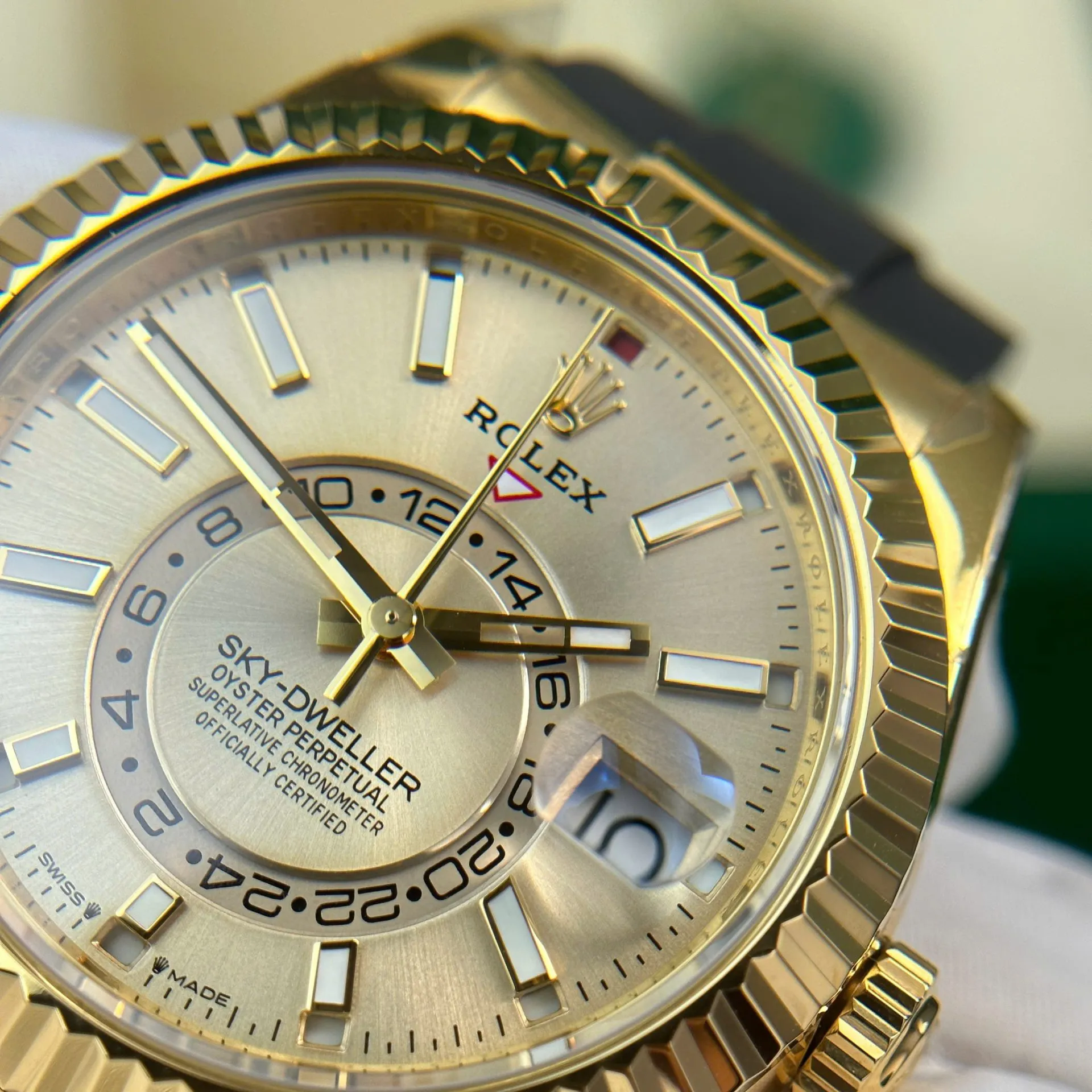 Rolex Sky-Dweller 336238 clone champagne dial — bezel macro