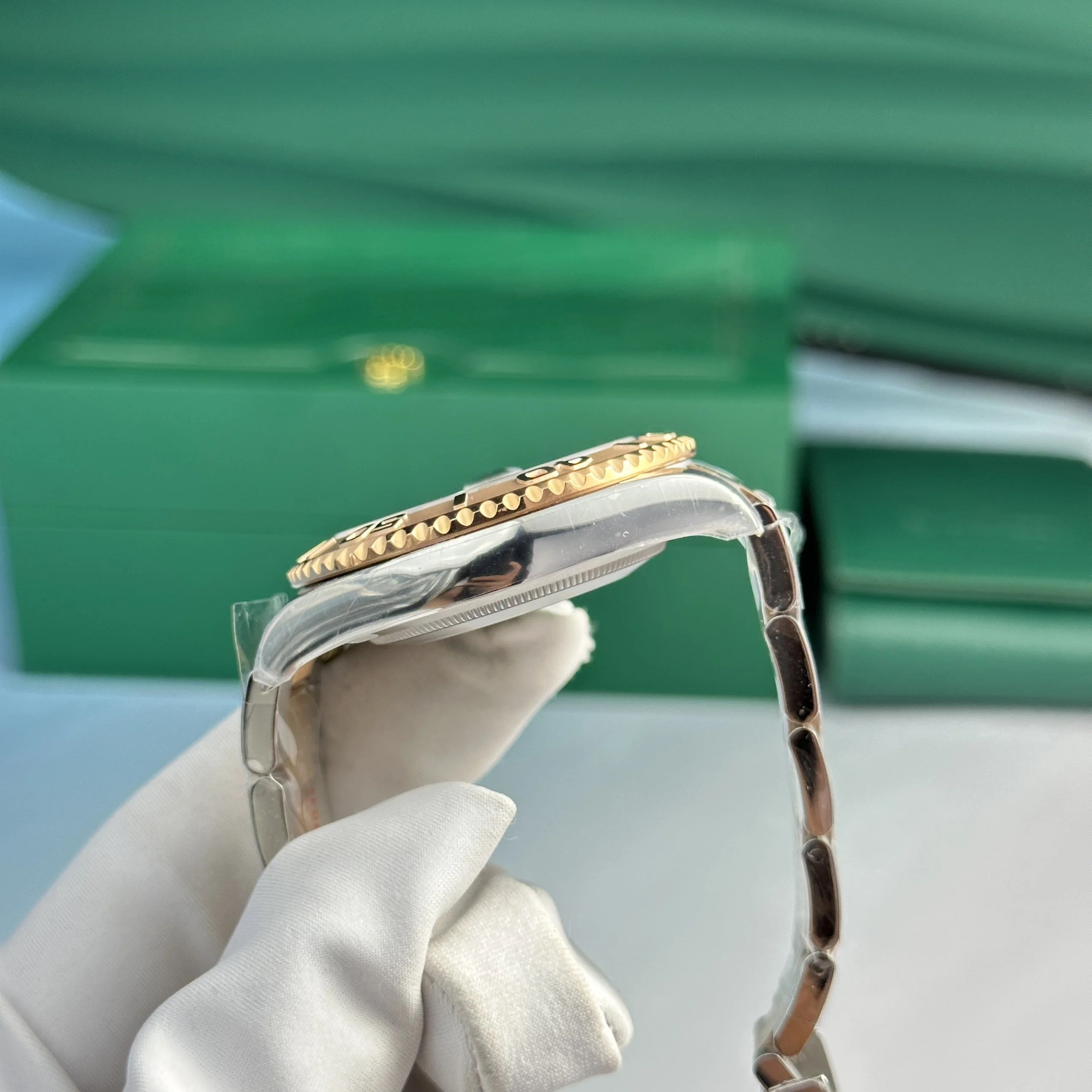 Rolex Yacht-Master 126621 1:1 replica chocolate dial — bezel macro