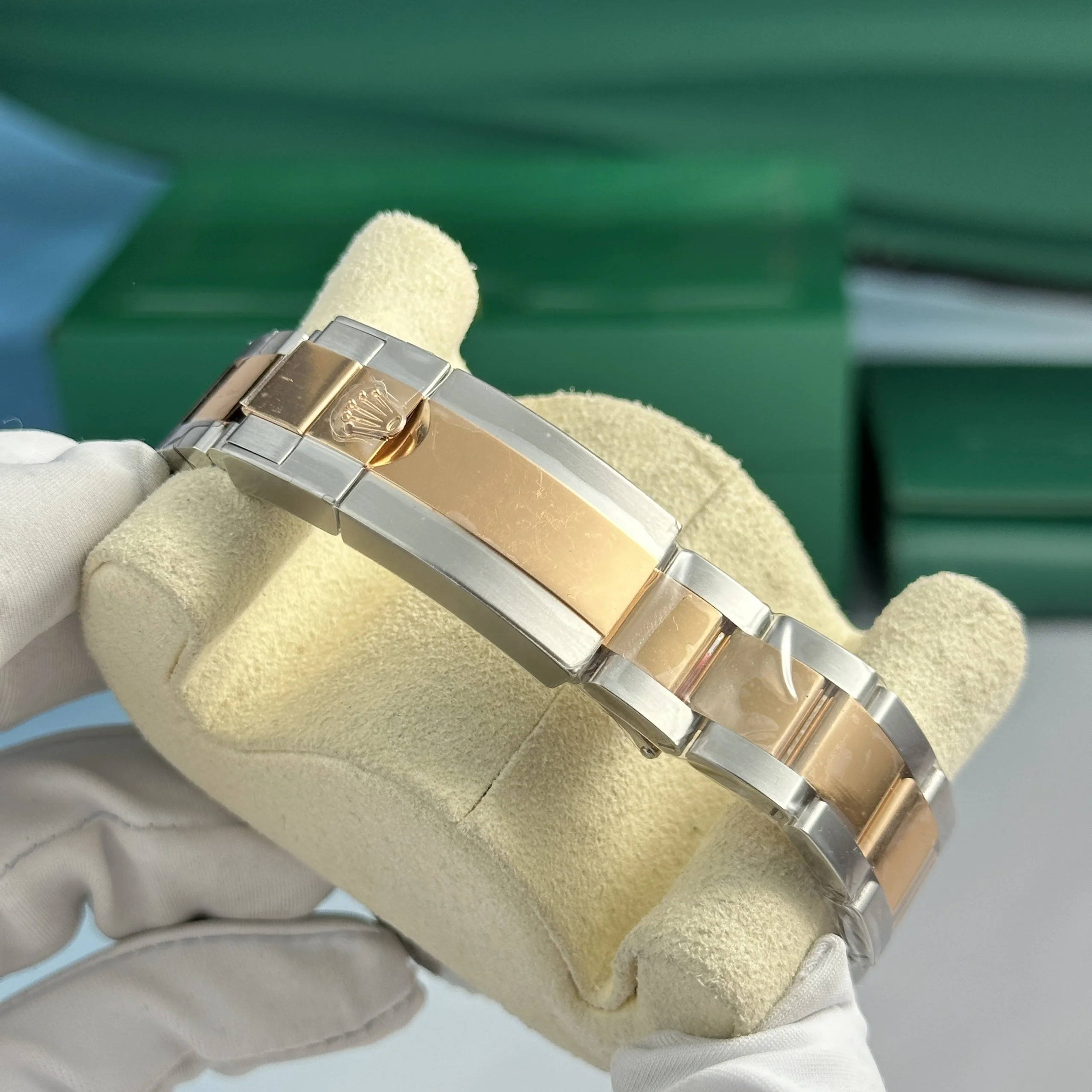 Rolex Yacht-Master 126621 super clone replica — lume shot